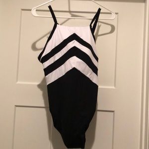 Bathing suit with tummy control